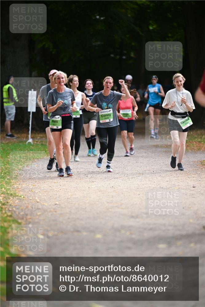 31.08.2025 - 21. Blankeneser Heldenlauf Dr. Thomas Lammeyer http://msf.ph/oto/8640012 31.08.2025 10:59:06 Laufen 3527, 111, 3529 meine-sportfotos.de