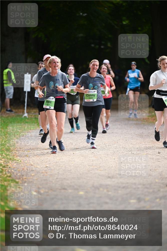 31.08.2025 - 21. Blankeneser Heldenlauf Dr. Thomas Lammeyer http://msf.ph/oto/8640024 31.08.2025 10:59:07 Laufen 3527, 4, 3529 meine-sportfotos.de