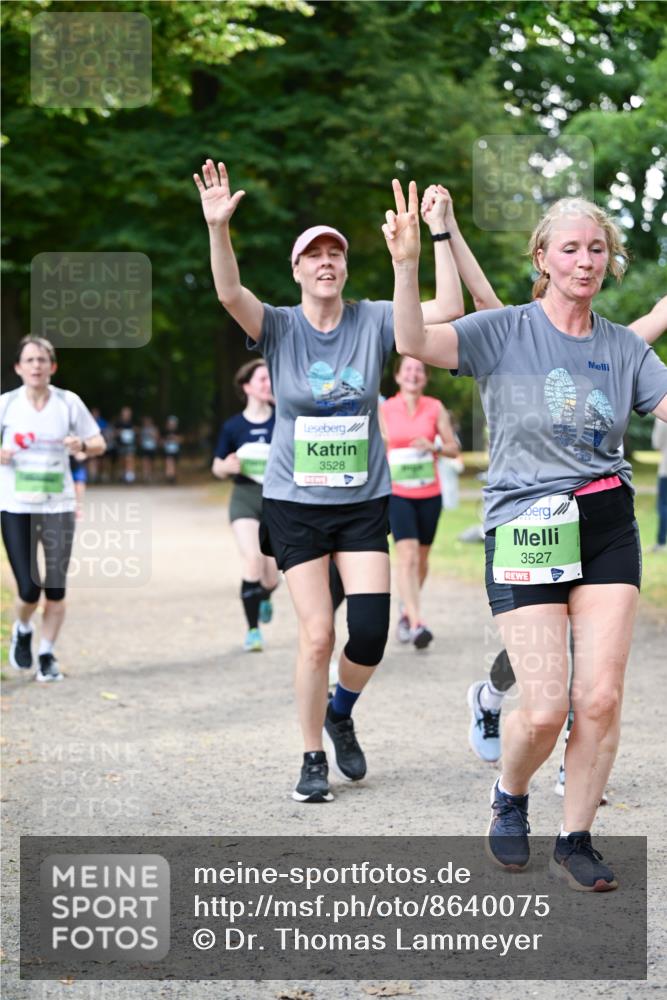 31.08.2025 - 21. Blankeneser Heldenlauf Dr. Thomas Lammeyer http://msf.ph/oto/8640075 31.08.2025 10:59:16 Laufen 3528, 3527 meine-sportfotos.de