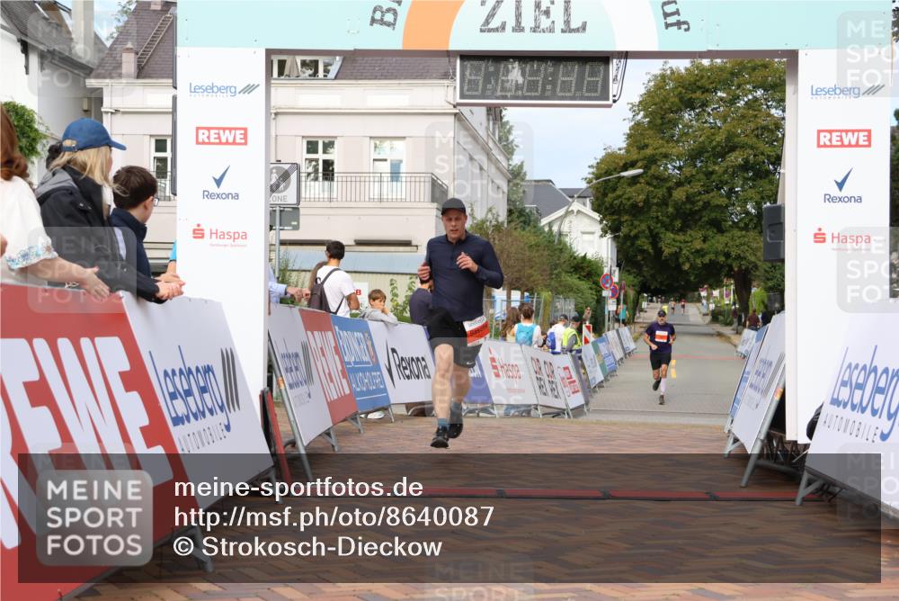 31.08.2025 - 21. Blankeneser Heldenlauf Strokosch-Dieckow http://msf.ph/oto/8640087 31.08.2025 09:45:35 Ziel 1148, 1027 meine-sportfotos.de