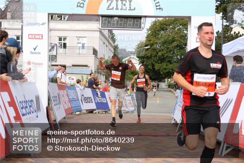 31.08.2025 - 21. Blankeneser Heldenlauf Strokosch-Dieckow http://msf.ph/oto/8640239 31.08.2025 09:45:16 Ziel 1015, 1026, 1146 meine-sportfotos.de