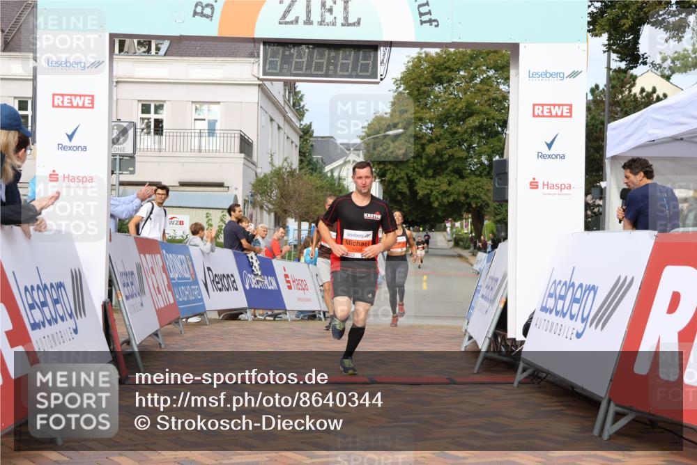 31.08.2025 - 21. Blankeneser Heldenlauf Strokosch-Dieckow http://msf.ph/oto/8640344 31.08.2025 09:45:15 Ziel 1015, 1026, 1146 meine-sportfotos.de