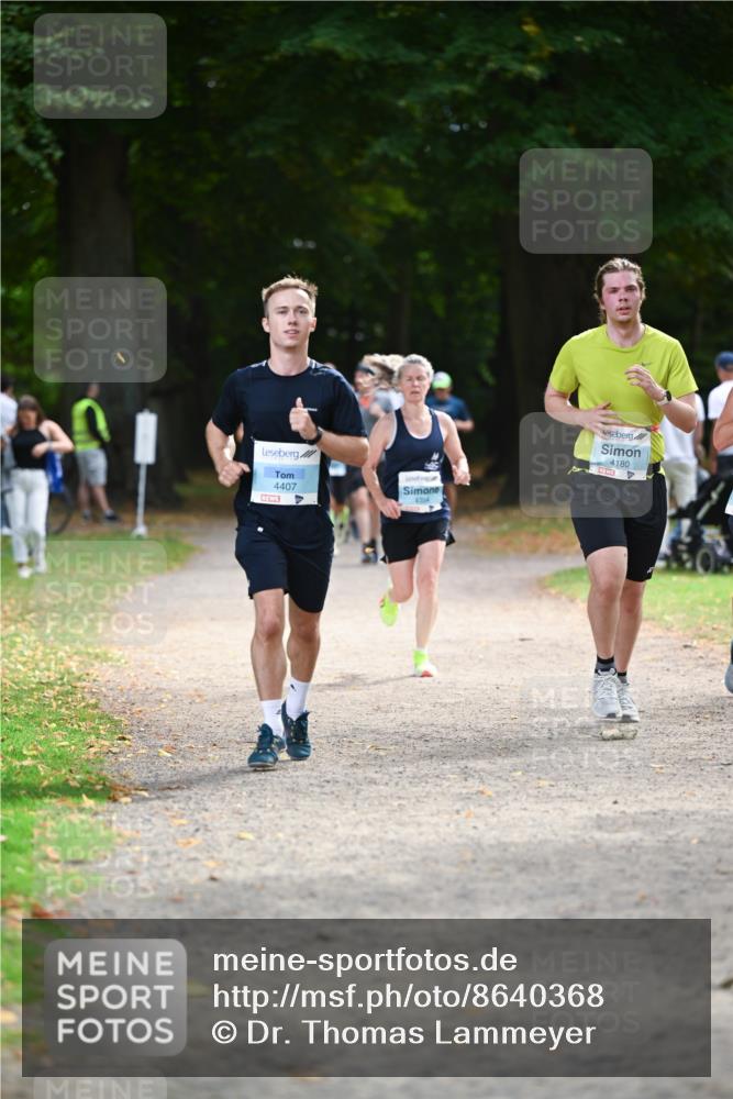 31.08.2025 - 21. Blankeneser Heldenlauf Dr. Thomas Lammeyer http://msf.ph/oto/8640368 31.08.2025 11:00:01 Laufen 4407, 4180, 4364 meine-sportfotos.de