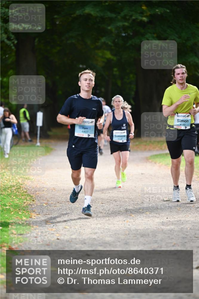 31.08.2025 - 21. Blankeneser Heldenlauf Dr. Thomas Lammeyer http://msf.ph/oto/8640371 31.08.2025 11:00:01 Laufen 4407, 4304, 4180 meine-sportfotos.de