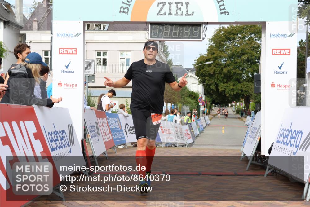 31.08.2025 - 21. Blankeneser Heldenlauf Strokosch-Dieckow http://msf.ph/oto/8640379 31.08.2025 09:44:59 Ziel 1025, 1096 meine-sportfotos.de