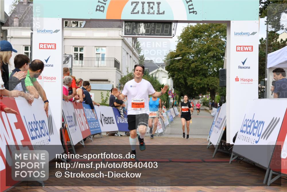 31.08.2025 - 21. Blankeneser Heldenlauf Strokosch-Dieckow http://msf.ph/oto/8640403 31.08.2025 09:41:00 Ziel 1056, 1151, 1121, 1137, 1062 meine-sportfotos.de