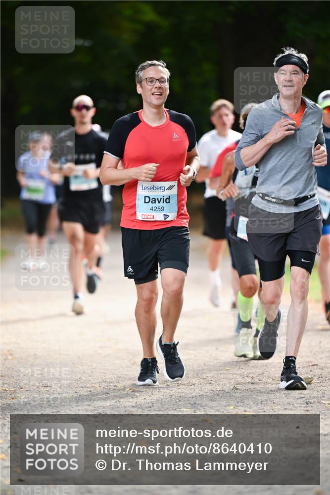 31.08.2025 - 21. Blankeneser Heldenlauf Dr. Thomas Lammeyer http://msf.ph/oto/8640410 31.08.2025 11:00:08 Laufen 8, 4259 meine-sportfotos.de