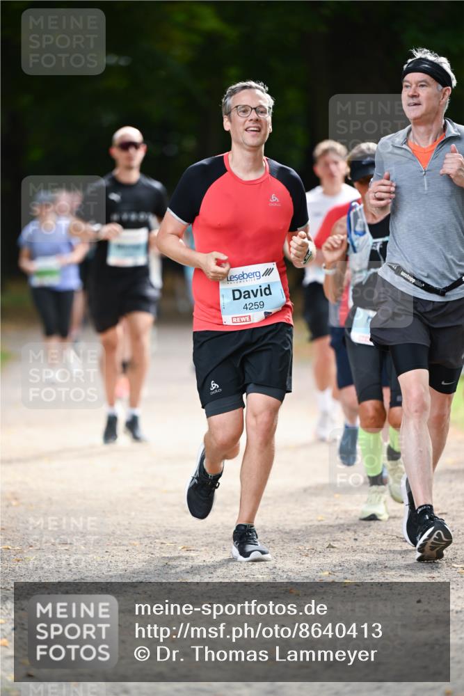 31.08.2025 - 21. Blankeneser Heldenlauf Dr. Thomas Lammeyer http://msf.ph/oto/8640413 31.08.2025 11:00:08 Laufen 4259 meine-sportfotos.de