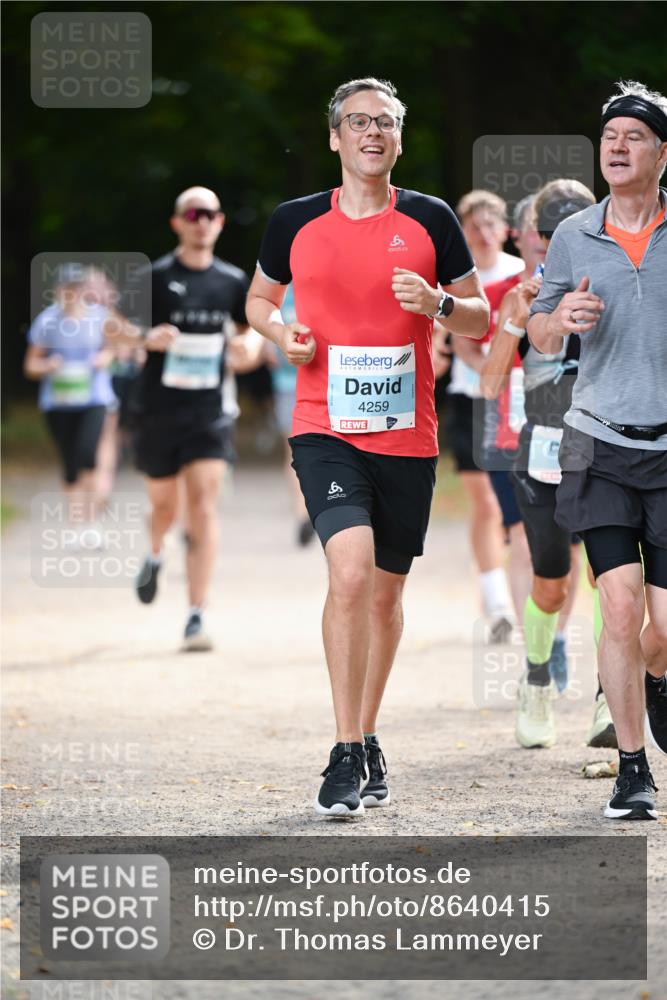 31.08.2025 - 21. Blankeneser Heldenlauf Dr. Thomas Lammeyer http://msf.ph/oto/8640415 31.08.2025 11:00:08 Laufen 4259 meine-sportfotos.de