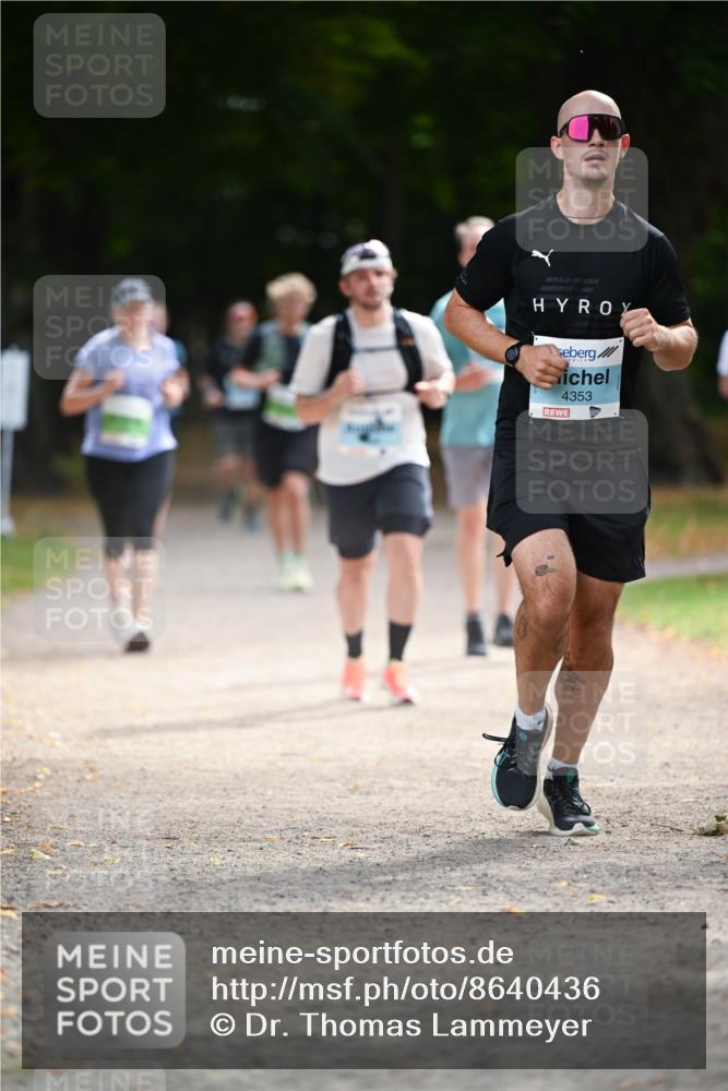 31.08.2025 - 21. Blankeneser Heldenlauf Dr. Thomas Lammeyer http://msf.ph/oto/8640436 31.08.2025 11:00:11 Laufen 4353 meine-sportfotos.de