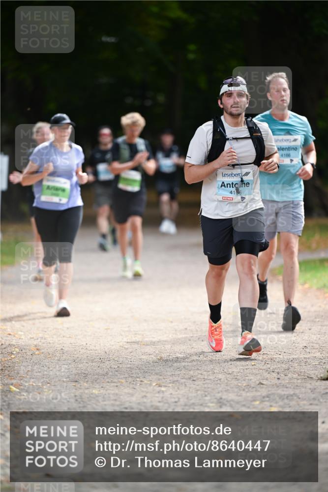 31.08.2025 - 21. Blankeneser Heldenlauf Dr. Thomas Lammeyer http://msf.ph/oto/8640447 31.08.2025 11:00:12 Laufen 4105, 4166 meine-sportfotos.de