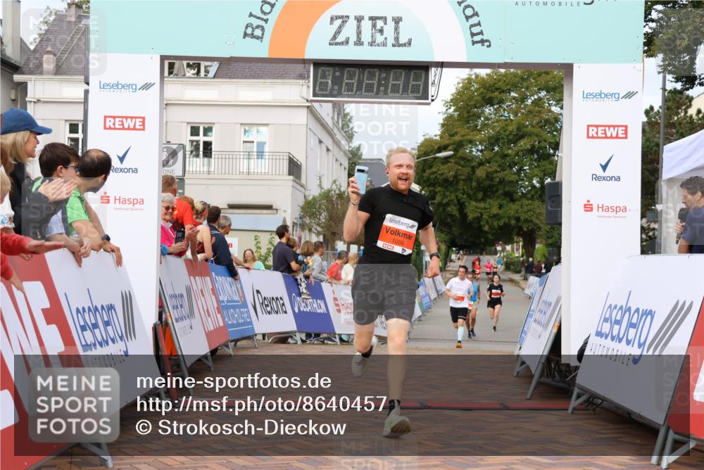 31.08.2025 - 21. Blankeneser Heldenlauf Strokosch-Dieckow http://msf.ph/oto/8640457 31.08.2025 09:40:55 Ziel 1056, 1151 meine-sportfotos.de