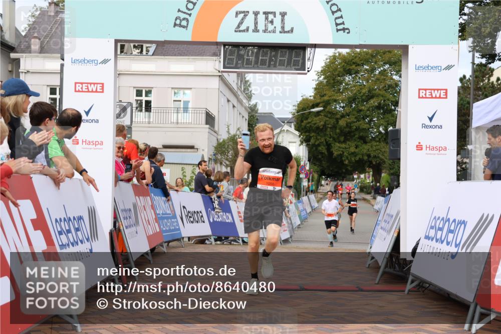 31.08.2025 - 21. Blankeneser Heldenlauf Strokosch-Dieckow http://msf.ph/oto/8640480 31.08.2025 09:40:55 Ziel 1056, 1151 meine-sportfotos.de
