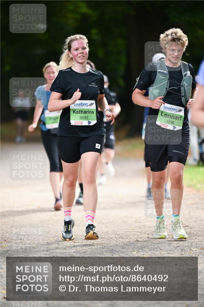 31.08.2025 - 21. Blankeneser Heldenlauf Dr. Thomas Lammeyer http://msf.ph/oto/8640492 31.08.2025 11:00:19 Laufen 3597, 3596 meine-sportfotos.de