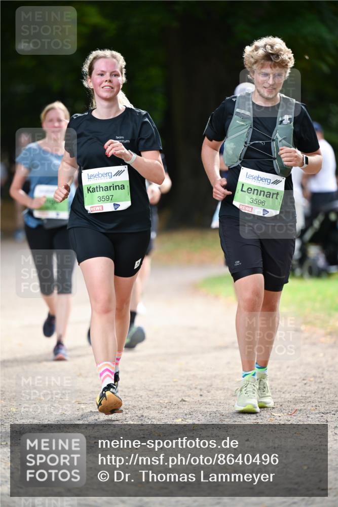 31.08.2025 - 21. Blankeneser Heldenlauf Dr. Thomas Lammeyer http://msf.ph/oto/8640496 31.08.2025 11:00:19 Laufen 3597, 3596 meine-sportfotos.de