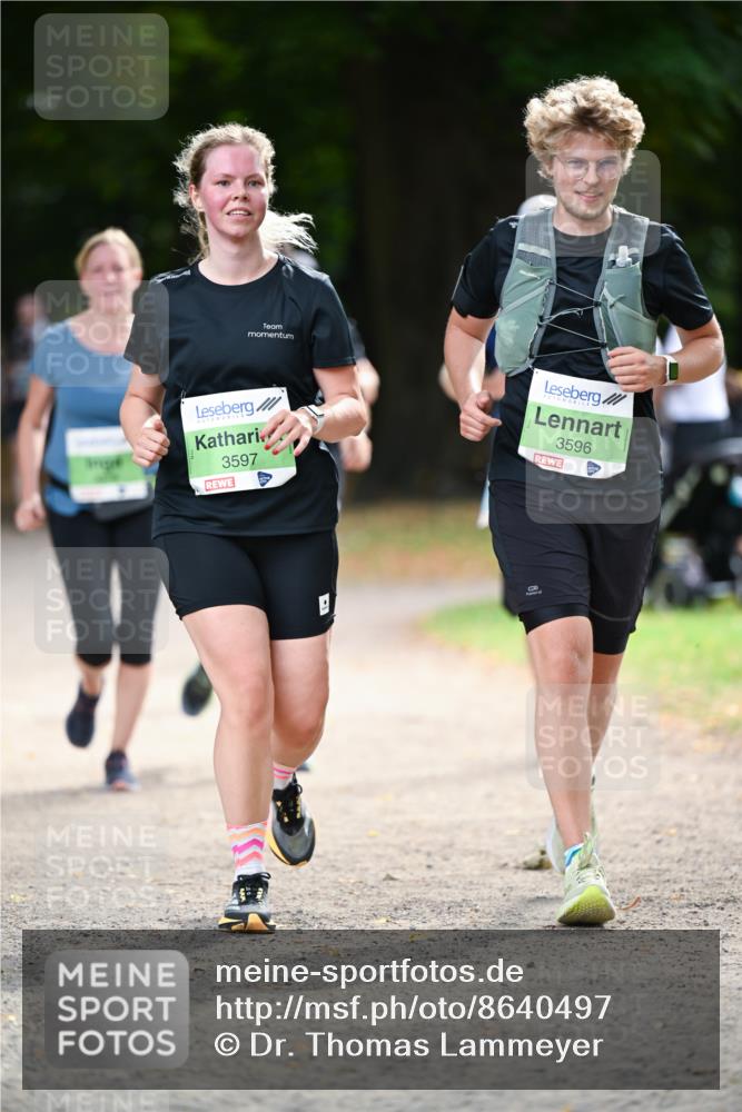 31.08.2025 - 21. Blankeneser Heldenlauf Dr. Thomas Lammeyer http://msf.ph/oto/8640497 31.08.2025 11:00:19 Laufen 3597, 3596 meine-sportfotos.de