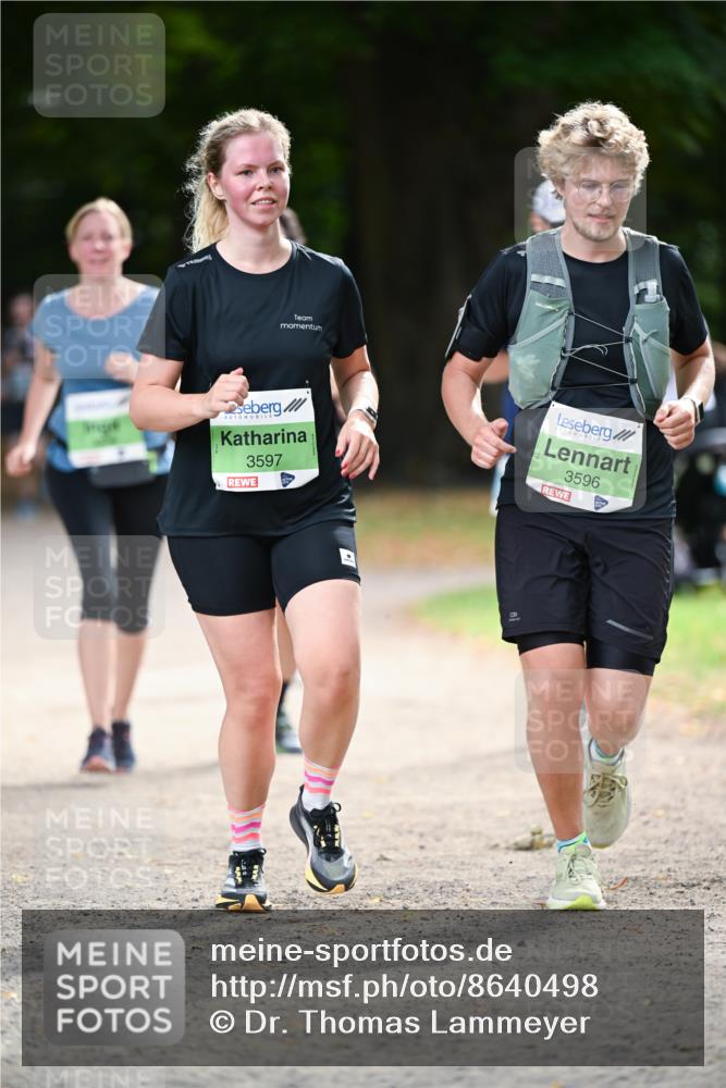 31.08.2025 - 21. Blankeneser Heldenlauf Dr. Thomas Lammeyer http://msf.ph/oto/8640498 31.08.2025 11:00:19 Laufen 3597, 3596 meine-sportfotos.de