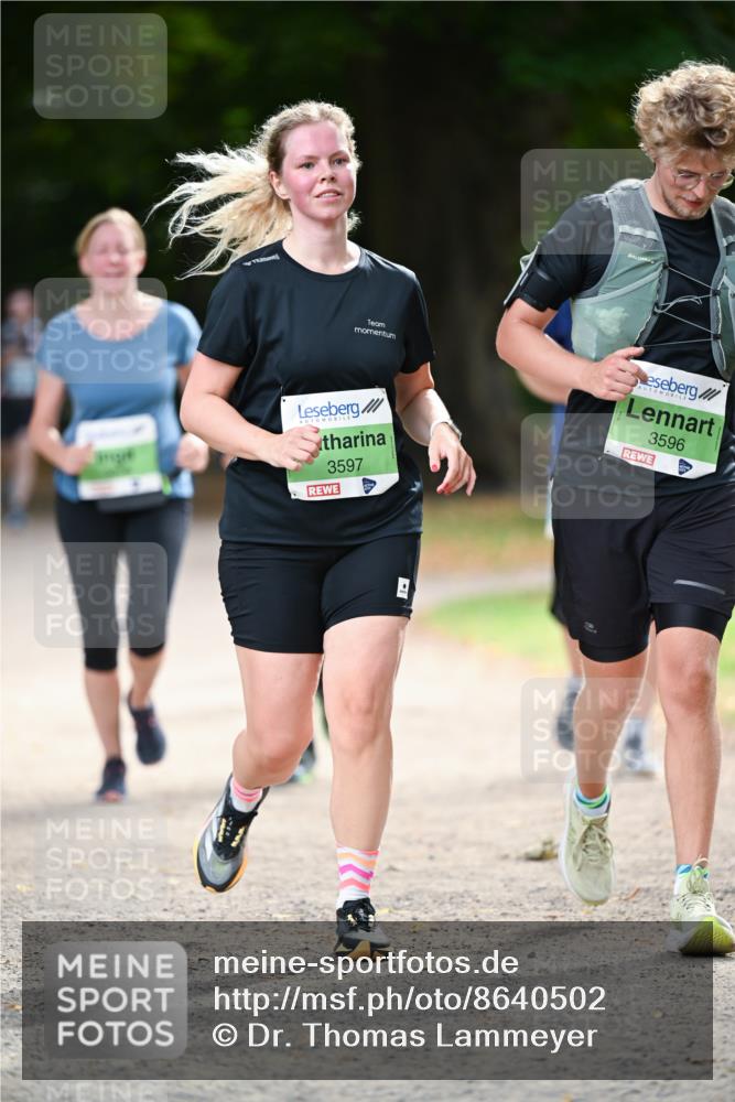 31.08.2025 - 21. Blankeneser Heldenlauf Dr. Thomas Lammeyer http://msf.ph/oto/8640502 31.08.2025 11:00:20 Laufen 3597, 3596 meine-sportfotos.de