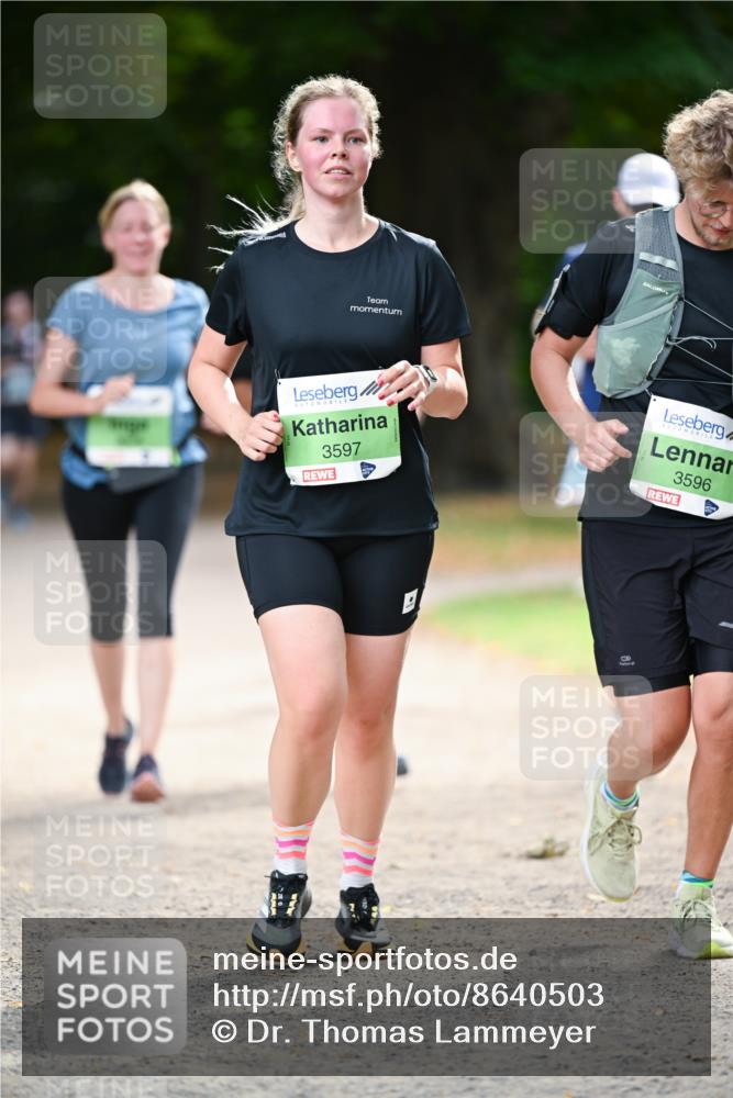 31.08.2025 - 21. Blankeneser Heldenlauf Dr. Thomas Lammeyer http://msf.ph/oto/8640503 31.08.2025 11:00:20 Laufen 3597, 3596 meine-sportfotos.de