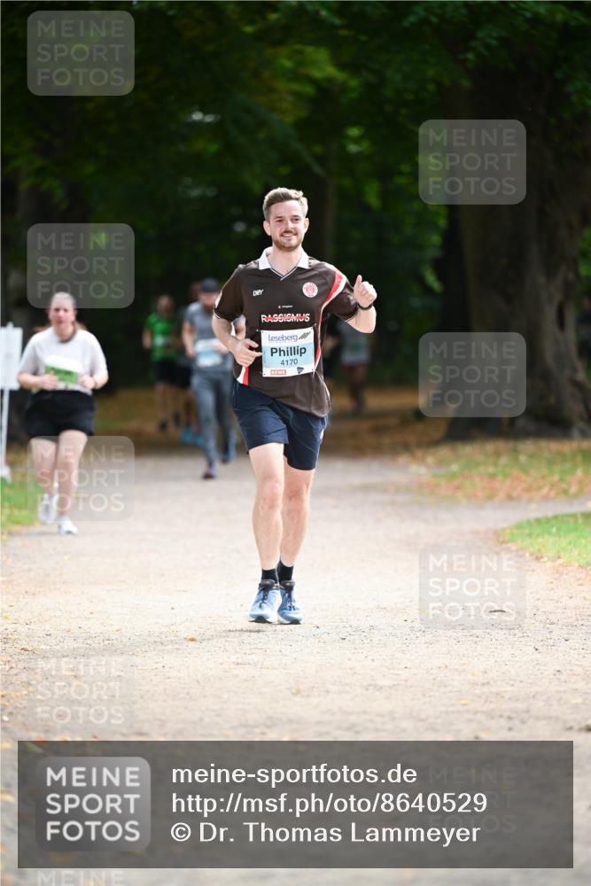 31.08.2025 - 21. Blankeneser Heldenlauf Dr. Thomas Lammeyer http://msf.ph/oto/8640529 31.08.2025 11:00:28 Laufen 4170 meine-sportfotos.de