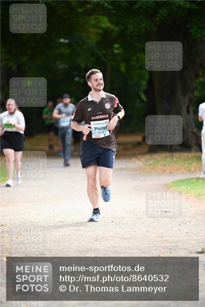 31.08.2025 - 21. Blankeneser Heldenlauf Dr. Thomas Lammeyer http://msf.ph/oto/8640532 31.08.2025 11:00:28 Laufen 4170 meine-sportfotos.de