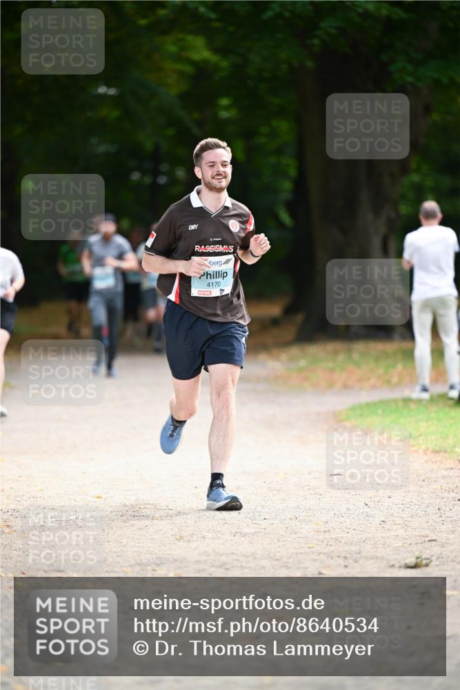 31.08.2025 - 21. Blankeneser Heldenlauf Dr. Thomas Lammeyer http://msf.ph/oto/8640534 31.08.2025 11:00:28 Laufen 4170 meine-sportfotos.de