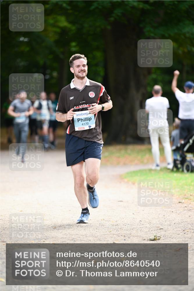 31.08.2025 - 21. Blankeneser Heldenlauf Dr. Thomas Lammeyer http://msf.ph/oto/8640540 31.08.2025 11:00:29 Laufen 4170 meine-sportfotos.de