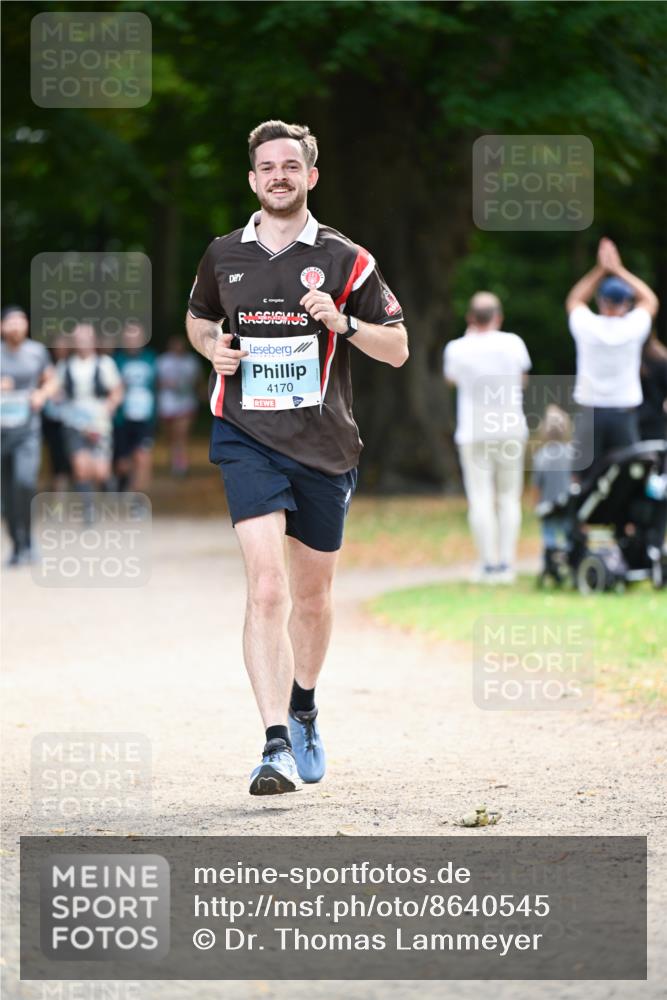 31.08.2025 - 21. Blankeneser Heldenlauf Dr. Thomas Lammeyer http://msf.ph/oto/8640545 31.08.2025 11:00:29 Laufen 4170 meine-sportfotos.de