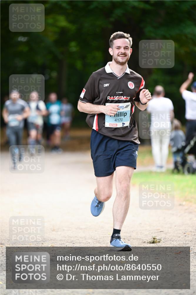31.08.2025 - 21. Blankeneser Heldenlauf Dr. Thomas Lammeyer http://msf.ph/oto/8640550 31.08.2025 11:00:30 Laufen 4170, 86 meine-sportfotos.de