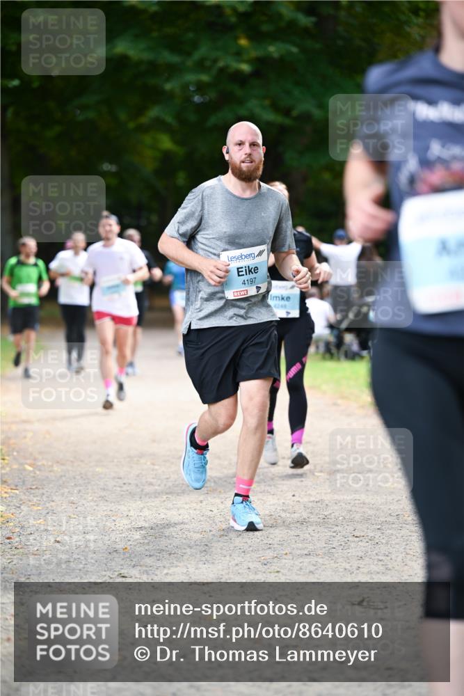 31.08.2025 - 21. Blankeneser Heldenlauf Dr. Thomas Lammeyer http://msf.ph/oto/8640610 31.08.2025 11:00:44 Laufen 4197, 4248 meine-sportfotos.de