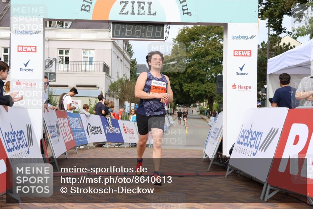 31.08.2025 - 21. Blankeneser Heldenlauf Strokosch-Dieckow http://msf.ph/oto/8640613 31.08.2025 09:44:43 Ziel 1066, 1131 meine-sportfotos.de