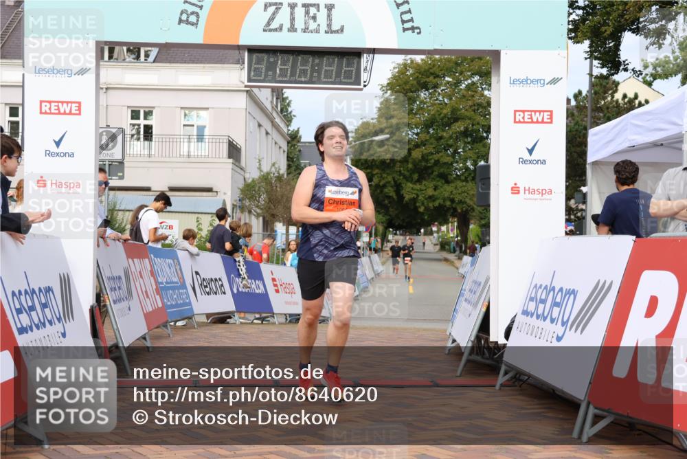 31.08.2025 - 21. Blankeneser Heldenlauf Strokosch-Dieckow http://msf.ph/oto/8640620 31.08.2025 09:44:43 Ziel 1066, 1131 meine-sportfotos.de