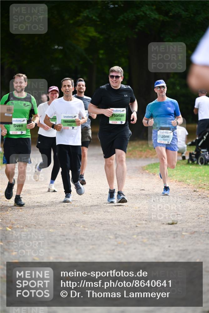31.08.2025 - 21. Blankeneser Heldenlauf Dr. Thomas Lammeyer http://msf.ph/oto/8640641 31.08.2025 11:00:48 Laufen 3434, 3667, 3043, 4149 meine-sportfotos.de