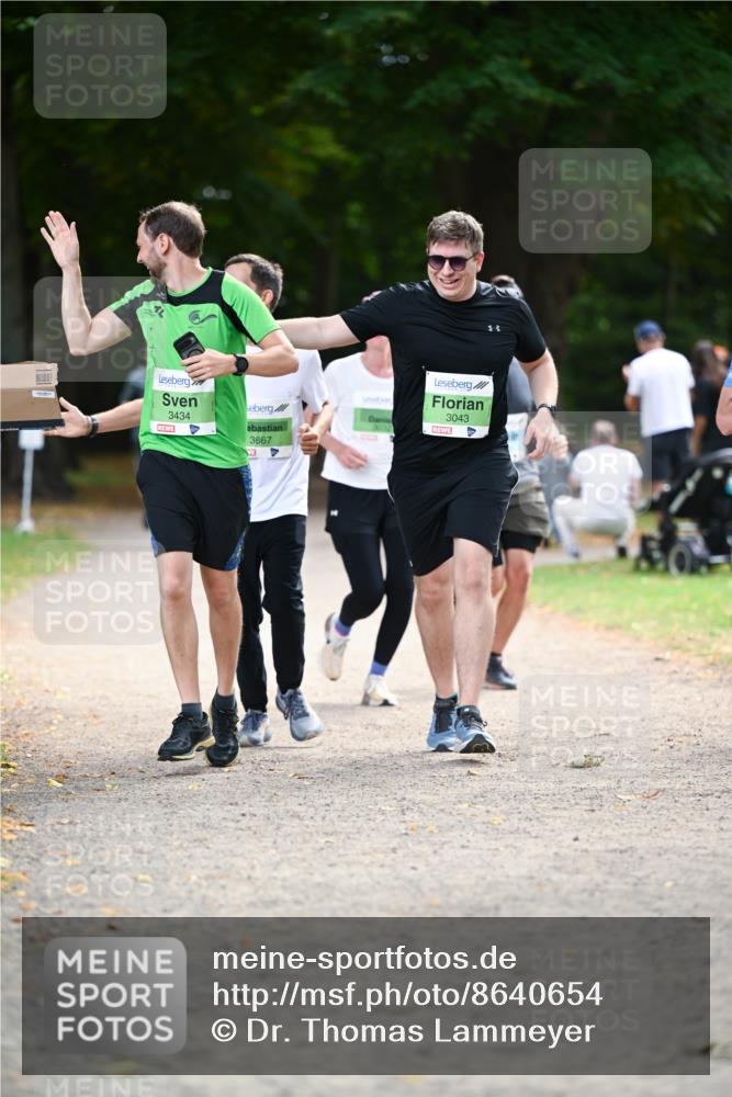 31.08.2025 - 21. Blankeneser Heldenlauf Dr. Thomas Lammeyer http://msf.ph/oto/8640654 31.08.2025 11:00:50 Laufen 3434, 3043, 3667 meine-sportfotos.de