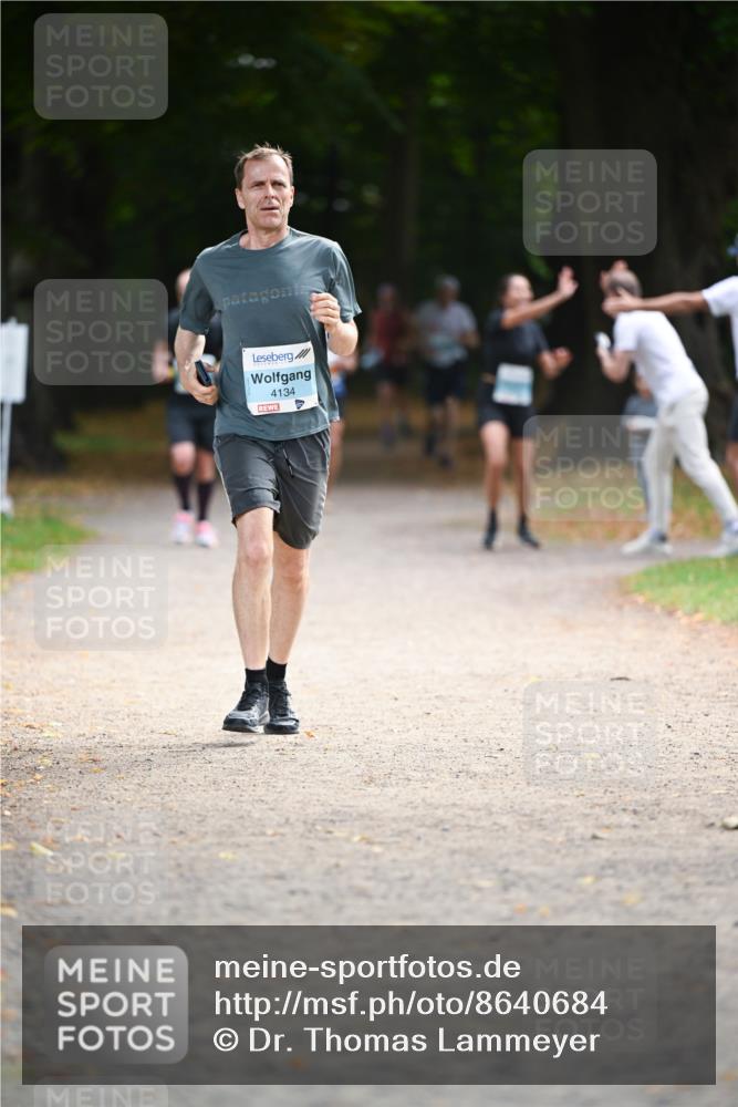 31.08.2025 - 21. Blankeneser Heldenlauf Dr. Thomas Lammeyer http://msf.ph/oto/8640684 31.08.2025 11:00:56 Laufen 4134 meine-sportfotos.de
