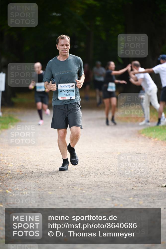 31.08.2025 - 21. Blankeneser Heldenlauf Dr. Thomas Lammeyer http://msf.ph/oto/8640686 31.08.2025 11:00:56 Laufen 4134 meine-sportfotos.de