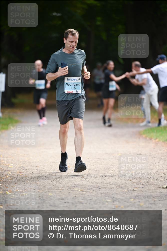 31.08.2025 - 21. Blankeneser Heldenlauf Dr. Thomas Lammeyer http://msf.ph/oto/8640687 31.08.2025 11:00:56 Laufen 4134 meine-sportfotos.de
