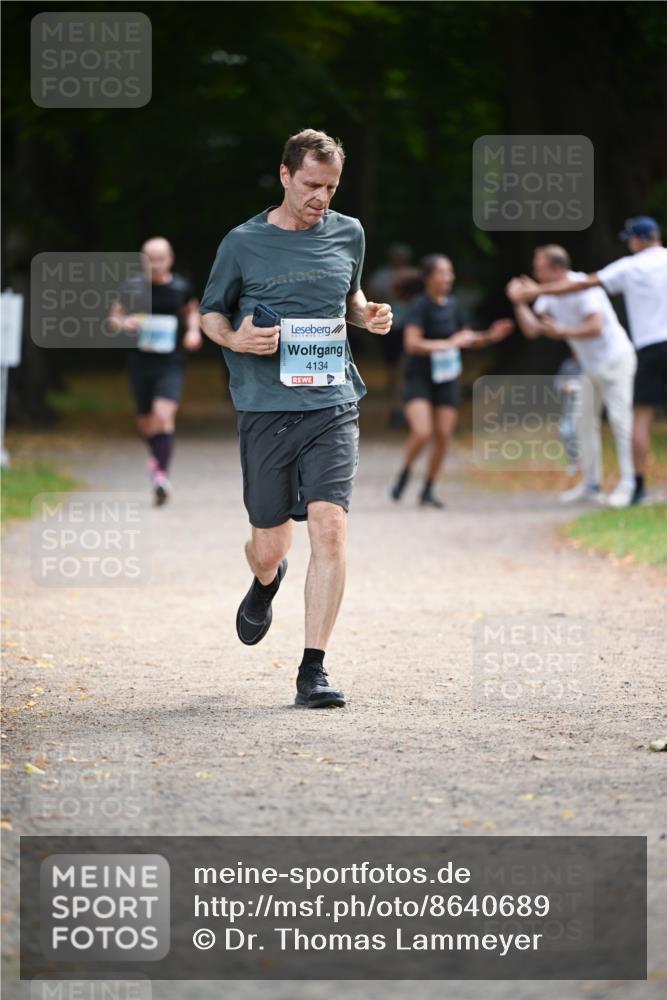 31.08.2025 - 21. Blankeneser Heldenlauf Dr. Thomas Lammeyer http://msf.ph/oto/8640689 31.08.2025 11:00:56 Laufen 4134 meine-sportfotos.de