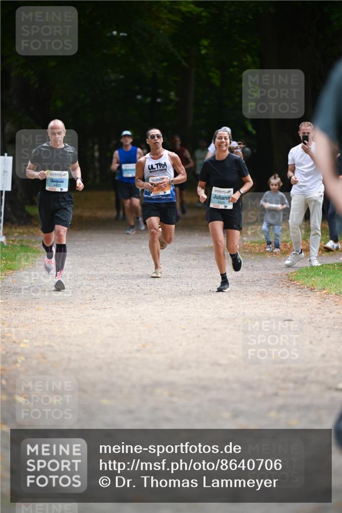 31.08.2025 - 21. Blankeneser Heldenlauf Dr. Thomas Lammeyer http://msf.ph/oto/8640706 31.08.2025 11:00:58 Laufen 4420, 4, 4325 meine-sportfotos.de