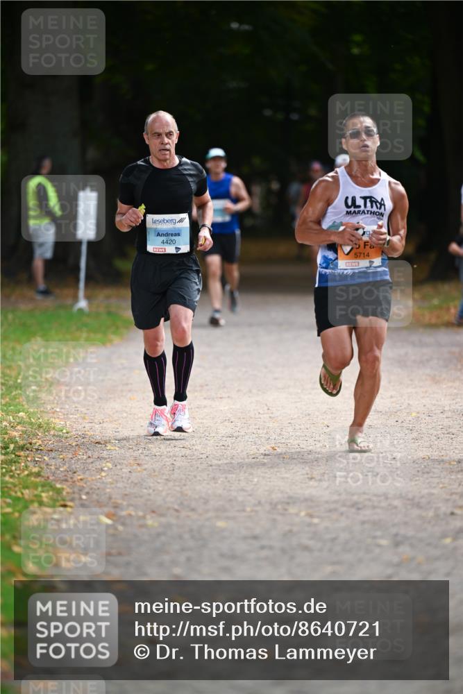 31.08.2025 - 21. Blankeneser Heldenlauf Dr. Thomas Lammeyer http://msf.ph/oto/8640721 31.08.2025 11:01:01 Laufen 4420, 5714 meine-sportfotos.de