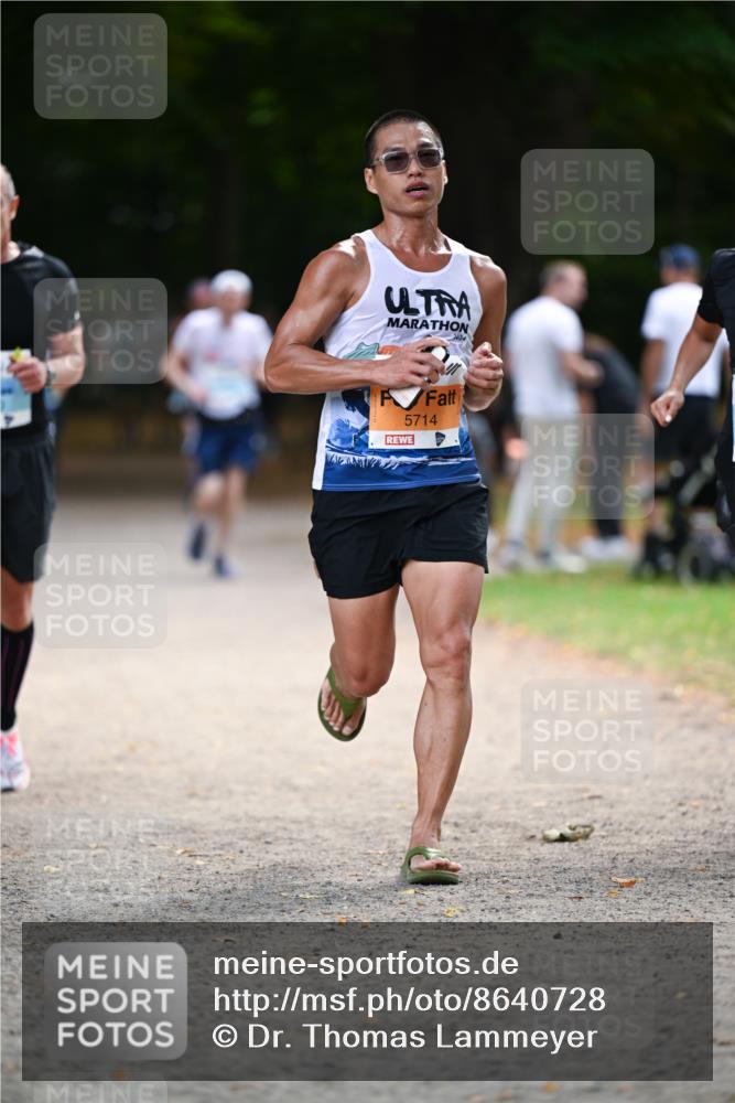 31.08.2025 - 21. Blankeneser Heldenlauf Dr. Thomas Lammeyer http://msf.ph/oto/8640728 31.08.2025 11:01:02 Laufen 5714 meine-sportfotos.de