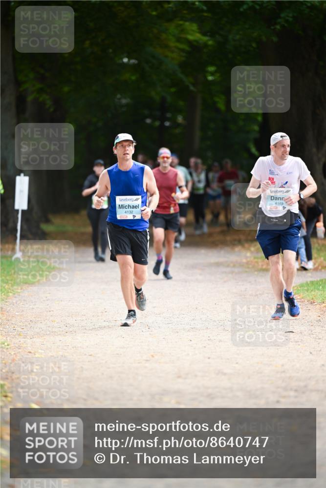 31.08.2025 - 21. Blankeneser Heldenlauf Dr. Thomas Lammeyer http://msf.ph/oto/8640747 31.08.2025 11:01:06 Laufen 4132, 4189 meine-sportfotos.de