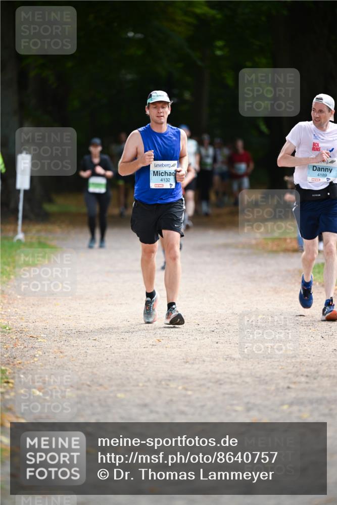 31.08.2025 - 21. Blankeneser Heldenlauf Dr. Thomas Lammeyer http://msf.ph/oto/8640757 31.08.2025 11:01:07 Laufen 4132, 4189 meine-sportfotos.de