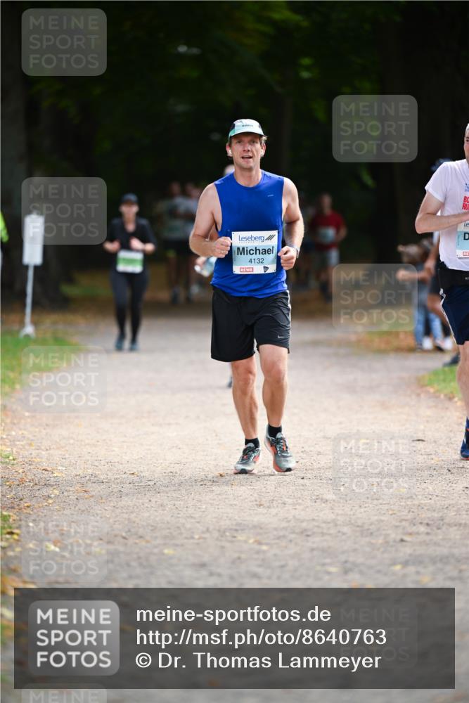 31.08.2025 - 21. Blankeneser Heldenlauf Dr. Thomas Lammeyer http://msf.ph/oto/8640763 31.08.2025 11:01:07 Laufen 4132 meine-sportfotos.de