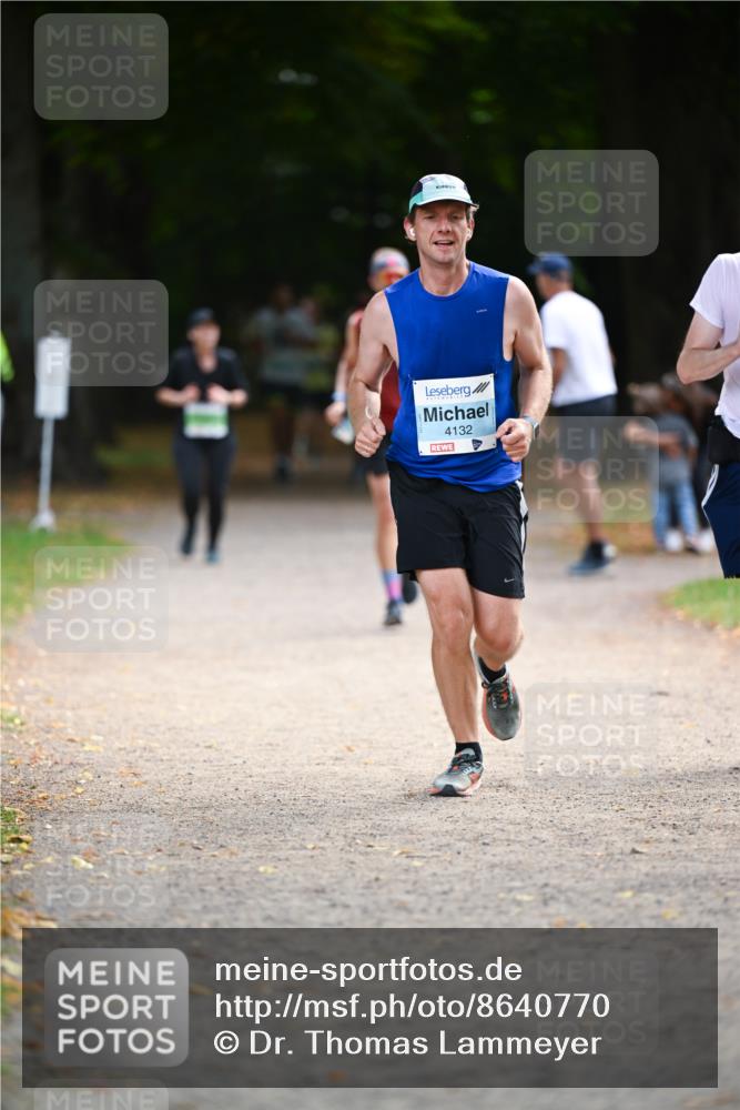31.08.2025 - 21. Blankeneser Heldenlauf Dr. Thomas Lammeyer http://msf.ph/oto/8640770 31.08.2025 11:01:08 Laufen 4132 meine-sportfotos.de