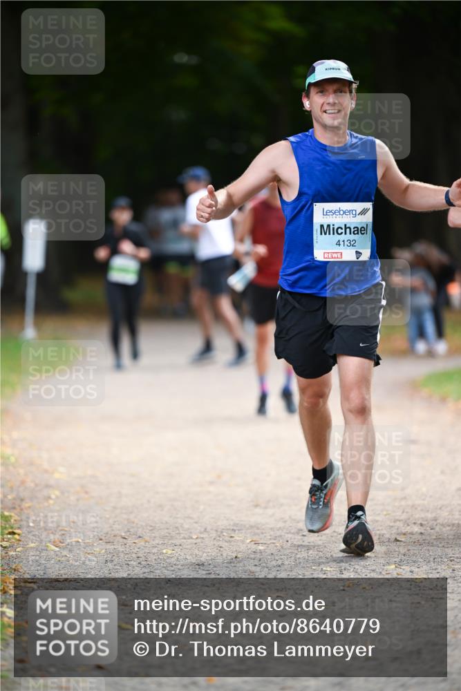 31.08.2025 - 21. Blankeneser Heldenlauf Dr. Thomas Lammeyer http://msf.ph/oto/8640779 31.08.2025 11:01:09 Laufen 4132 meine-sportfotos.de