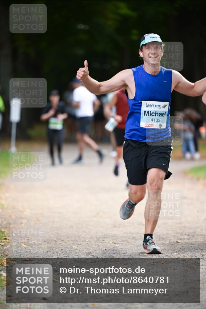 31.08.2025 - 21. Blankeneser Heldenlauf Dr. Thomas Lammeyer http://msf.ph/oto/8640781 31.08.2025 11:01:09 Laufen 4132 meine-sportfotos.de