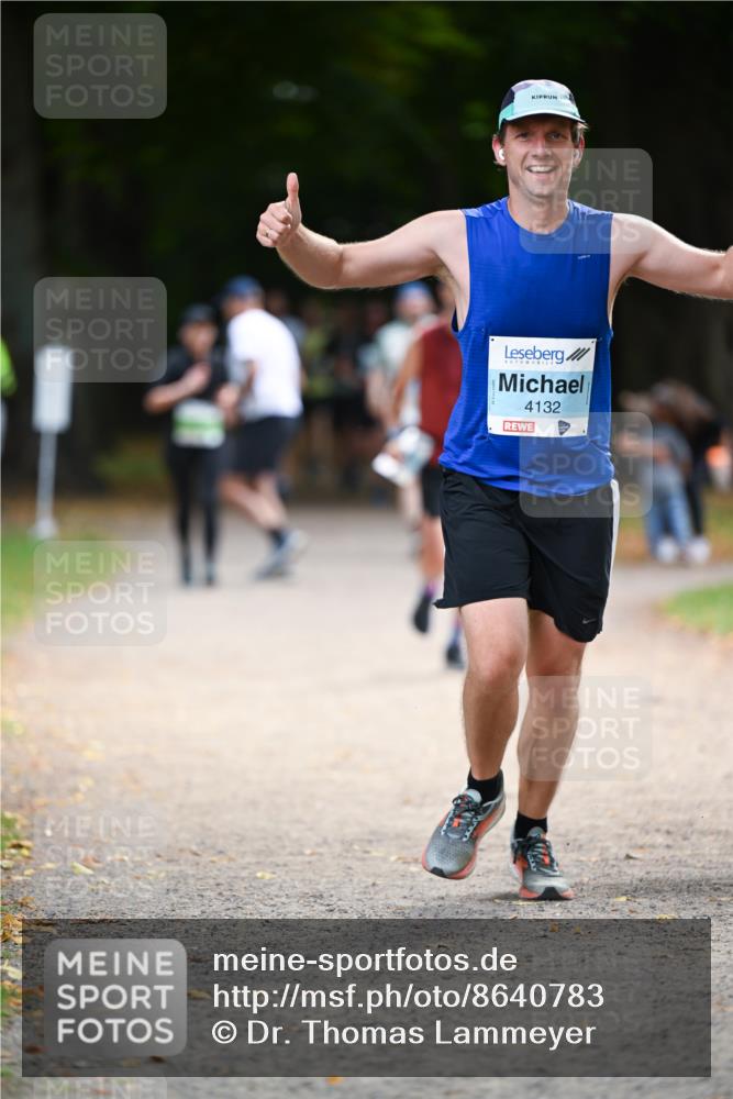 31.08.2025 - 21. Blankeneser Heldenlauf Dr. Thomas Lammeyer http://msf.ph/oto/8640783 31.08.2025 11:01:09 Laufen 4132 meine-sportfotos.de