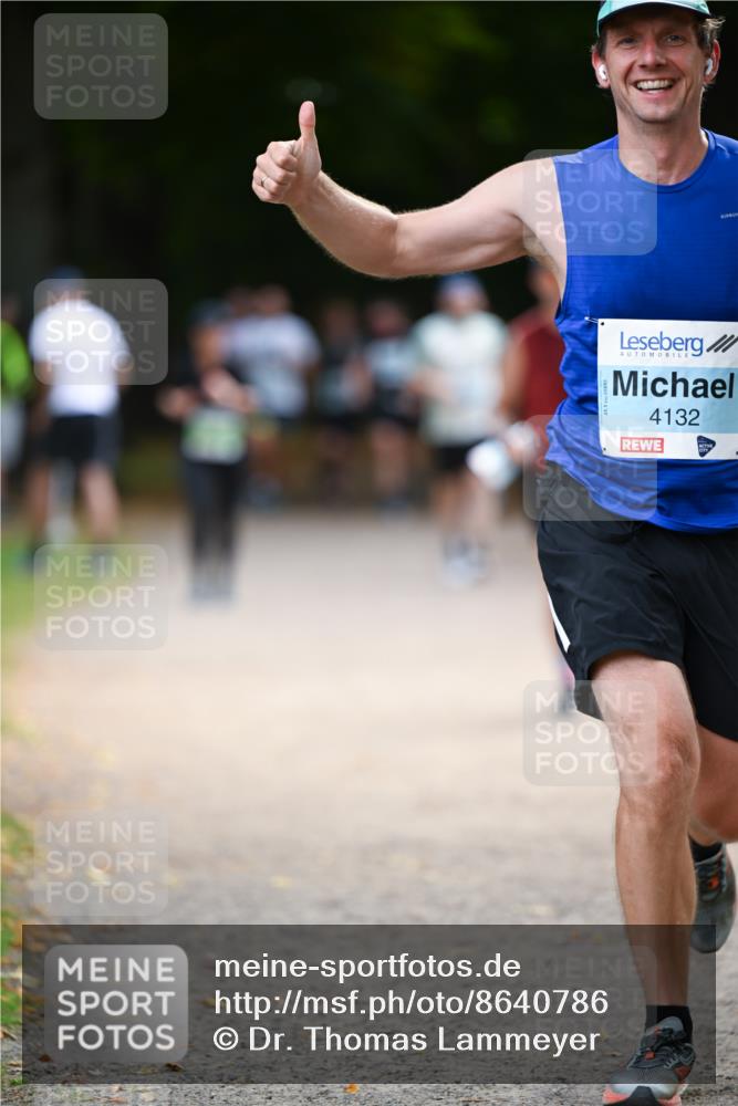 31.08.2025 - 21. Blankeneser Heldenlauf Dr. Thomas Lammeyer http://msf.ph/oto/8640786 31.08.2025 11:01:10 Laufen 4132 meine-sportfotos.de
