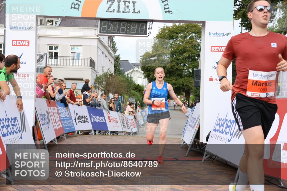 31.08.2025 - 21. Blankeneser Heldenlauf Strokosch-Dieckow http://msf.ph/oto/8640789 31.08.2025 09:40:10 Ziel 1158, 1083, 1008, 1093 meine-sportfotos.de